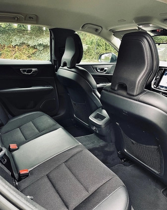 Volvo V60 cena 69900 przebieg: 183000, rok produkcji 2019 z Niemodlin małe 781